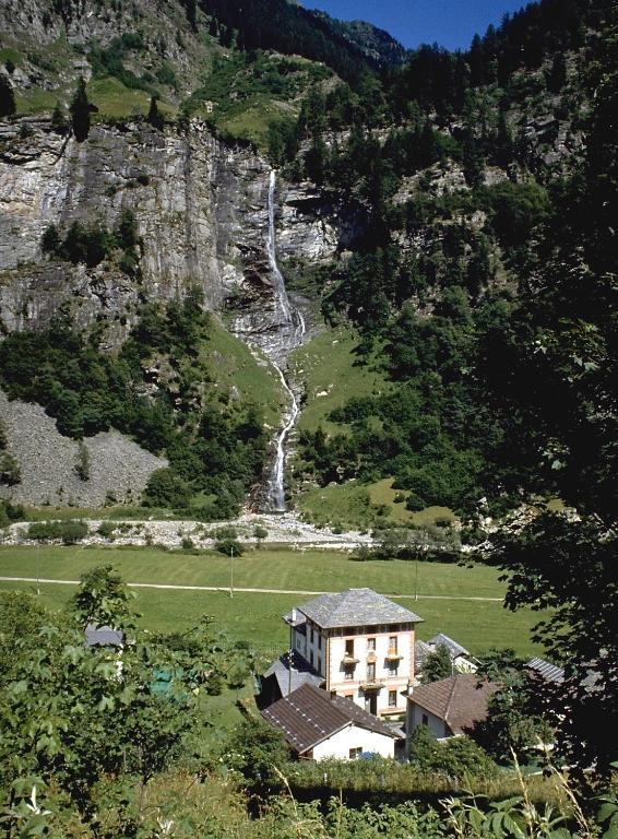 Hotel La Cascata Augio Exterior photo